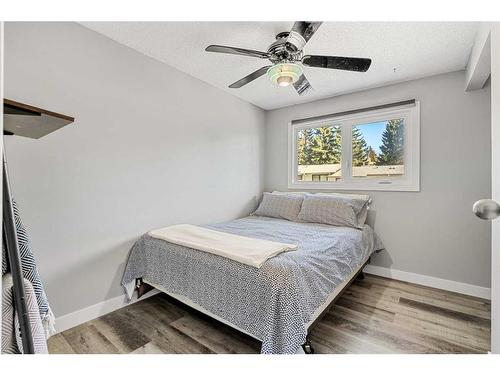 8-5400 Dalhousie Drive Nw, Calgary, AB - Indoor Photo Showing Bedroom