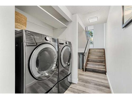 8-5400 Dalhousie Drive Nw, Calgary, AB - Indoor Photo Showing Laundry Room