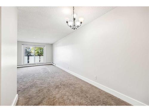 307-1915 26 Street Sw, Calgary, AB - Indoor Photo Showing Other Room