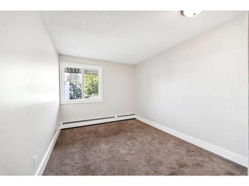 307-1915 26 Street Sw, Calgary, AB - Indoor Photo Showing Other Room