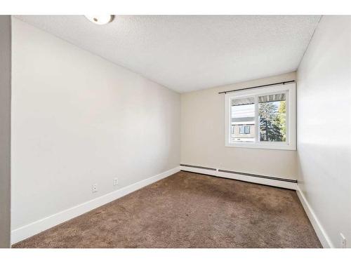 307-1915 26 Street Sw, Calgary, AB - Indoor Photo Showing Other Room