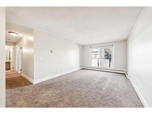 307-1915 26 Street Sw, Calgary, AB - Indoor Photo Showing Other Room