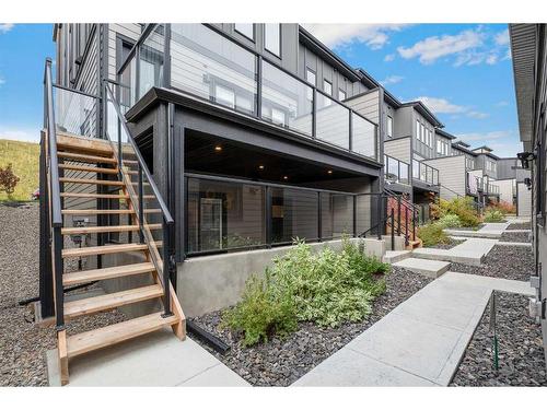 3008 85 Street Sw, Calgary, AB - Outdoor