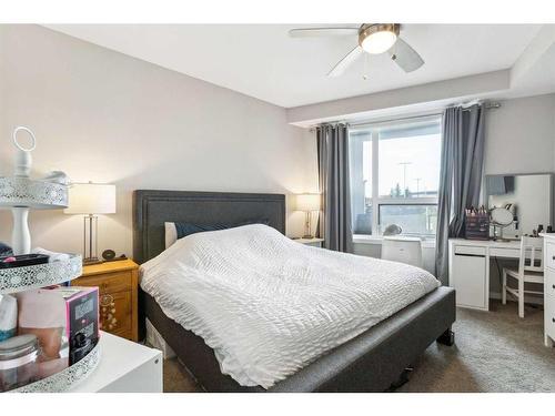 113-8530 8A Avenue Sw, Calgary, AB - Indoor Photo Showing Bedroom