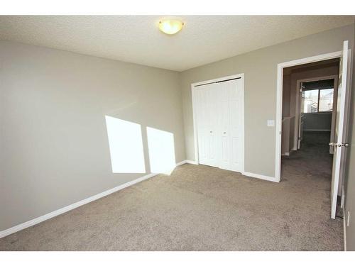 2 Bridlecrest Gardens Sw, Calgary, AB - Indoor Photo Showing Other Room