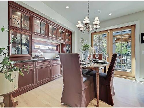 3203 26 Street Sw, Calgary, AB - Indoor Photo Showing Dining Room