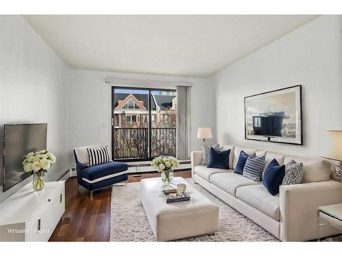 302-835 19 Avenue Sw, Calgary, AB - Indoor Photo Showing Living Room