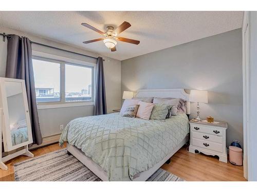 805-1335 12 Avenue Sw, Calgary, AB - Indoor Photo Showing Bedroom