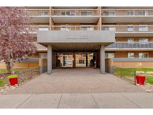 805-1335 12 Avenue Sw, Calgary, AB - Outdoor With Balcony