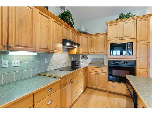 34318 Range Road 43 B, Rural Mountain View County, AB - Indoor Photo Showing Kitchen