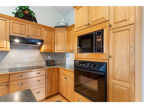 34318 Range Road 43 B, Rural Mountain View County, AB - Indoor Photo Showing Kitchen