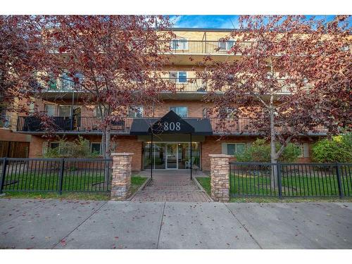 421-808 Royal Avenue Sw, Calgary, AB - Outdoor With Balcony