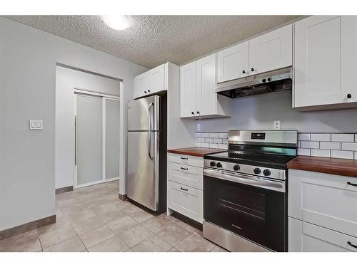 101-1817 11 Avenue Sw, Calgary, AB - Indoor Photo Showing Kitchen