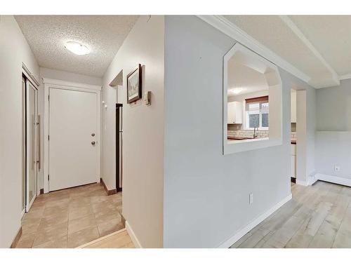 101-1817 11 Avenue Sw, Calgary, AB - Indoor Photo Showing Other Room