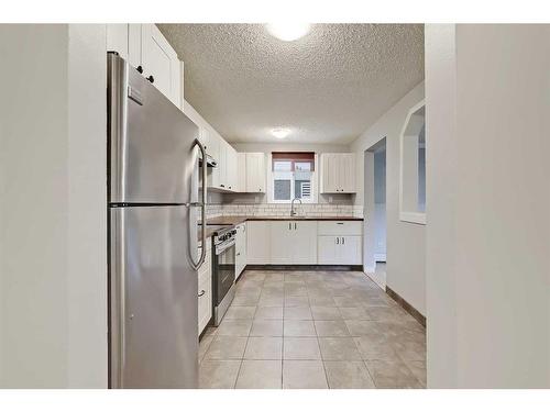 101-1817 11 Avenue Sw, Calgary, AB - Indoor Photo Showing Kitchen