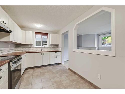 101-1817 11 Avenue Sw, Calgary, AB - Indoor Photo Showing Kitchen