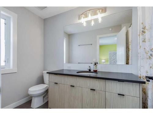 776 Livingston Hill Ne, Calgary, AB - Indoor Photo Showing Bathroom