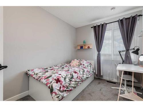 776 Livingston Hill Ne, Calgary, AB - Indoor Photo Showing Bedroom