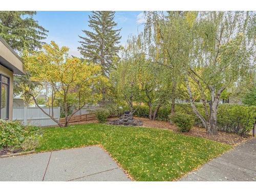 307 Wildwood Drive Sw, Calgary, AB - Outdoor