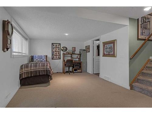 41 Rowland Lane, Okotoks, AB - Indoor Photo Showing Other Room