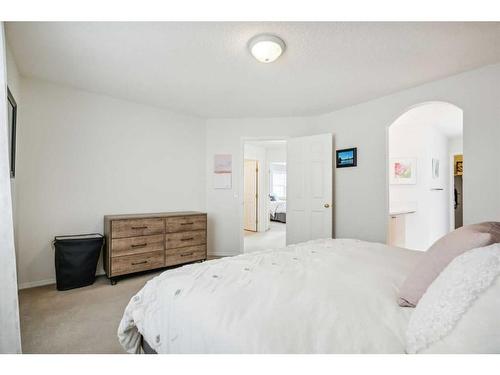 157 Evansmeade Circle Nw, Calgary, AB - Indoor Photo Showing Bedroom