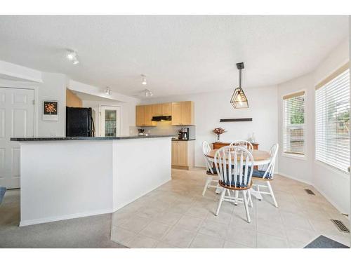 157 Evansmeade Circle Nw, Calgary, AB - Indoor