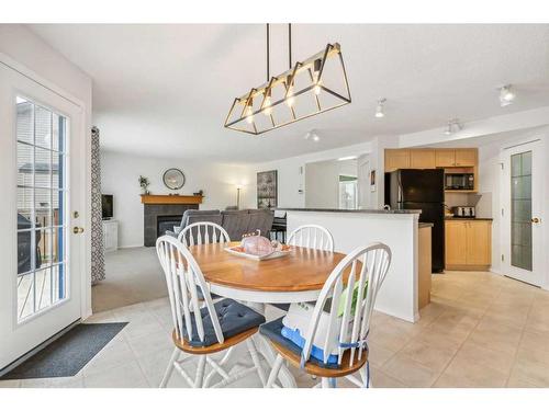 157 Evansmeade Circle Nw, Calgary, AB - Indoor Photo Showing Dining Room