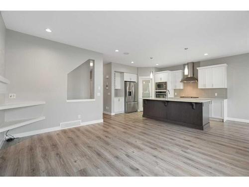 628 Midtown Place Sw, Airdrie, AB - Indoor Photo Showing Kitchen