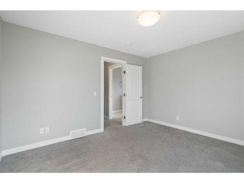 628 Midtown Place Sw, Airdrie, AB - Indoor Photo Showing Other Room