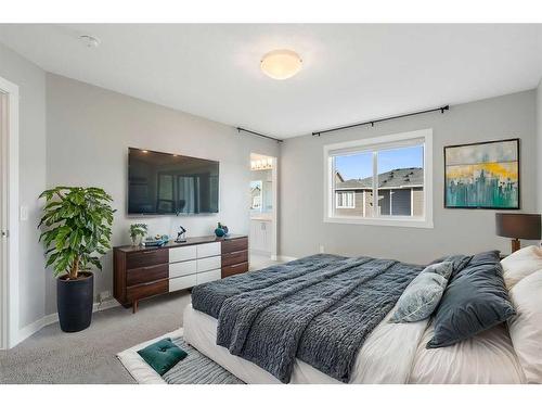 628 Midtown Place Sw, Airdrie, AB - Indoor Photo Showing Bedroom