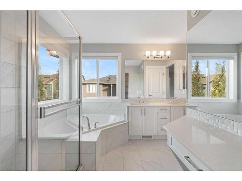 628 Midtown Place Sw, Airdrie, AB - Indoor Photo Showing Bathroom