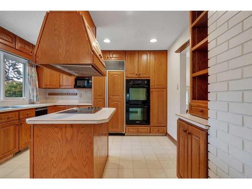 359 Willow Ridge Place Se, Calgary, AB - Indoor Photo Showing Kitchen