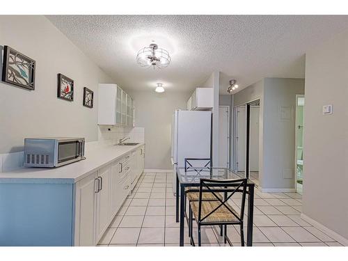 505-525 13 Avenue Sw, Calgary, AB - Indoor Photo Showing Kitchen