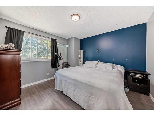 171 Templehill Drive Ne, Calgary, AB - Indoor Photo Showing Bedroom