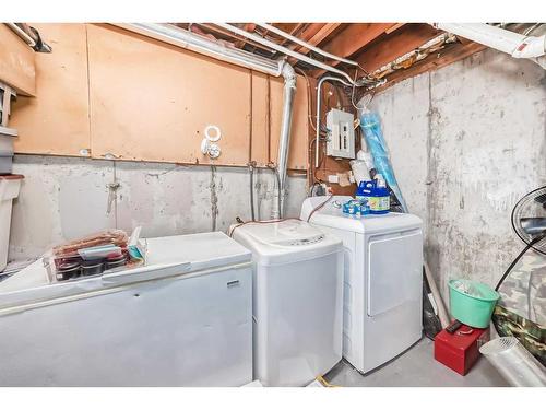 171 Templehill Drive Ne, Calgary, AB - Indoor Photo Showing Laundry Room