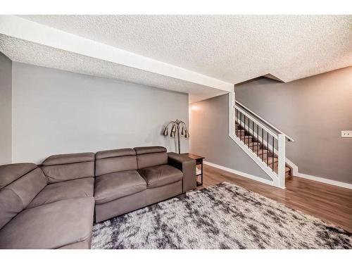 171 Templehill Drive Ne, Calgary, AB - Indoor