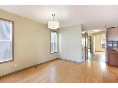 6 Cranberry Place Se, Calgary, AB - Indoor