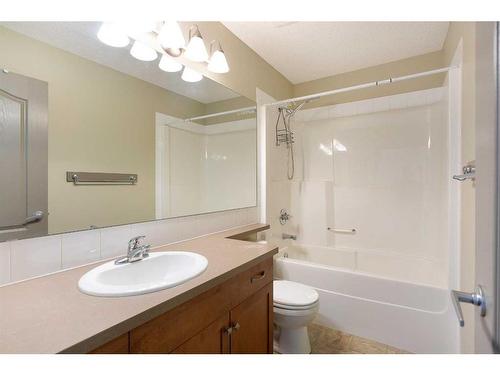 6 Cranberry Place Se, Calgary, AB - Indoor Photo Showing Bathroom