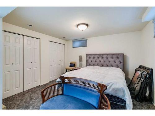 4212 1A Street Sw, Calgary, AB - Indoor Photo Showing Bedroom