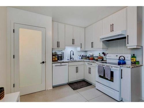 4212 1A Street Sw, Calgary, AB - Indoor Photo Showing Kitchen