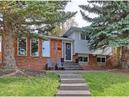 7052 Silverview Road Nw, Calgary, AB 