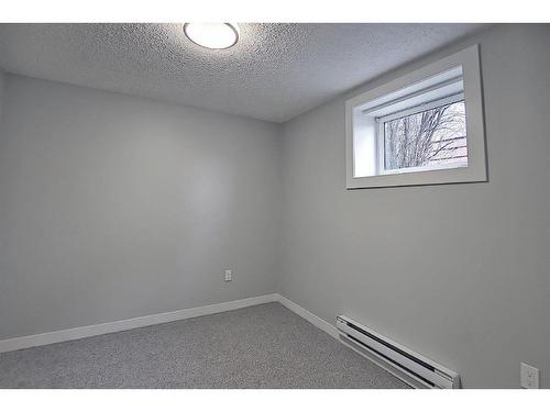 2011 39 Street Se, Calgary, AB - Indoor Photo Showing Other Room