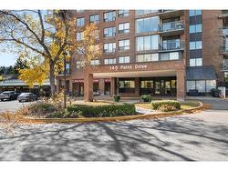 707-145 Point Drive NW Calgary, AB T3B 4W1