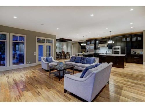 16 Spring Valley Way Sw, Calgary, AB - Indoor Photo Showing Living Room