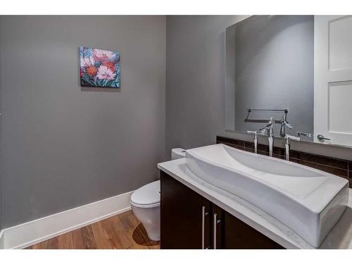 16 Spring Valley Way Sw, Calgary, AB - Indoor Photo Showing Bathroom