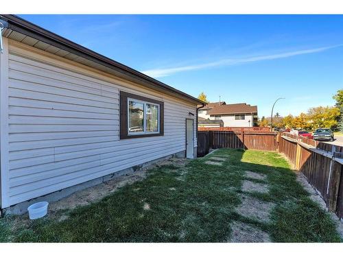 6736 43 Avenue Ne, Calgary, AB - Outdoor With Exterior