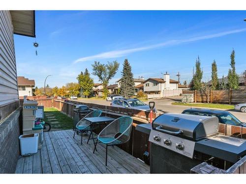 6736 43 Avenue Ne, Calgary, AB - Outdoor