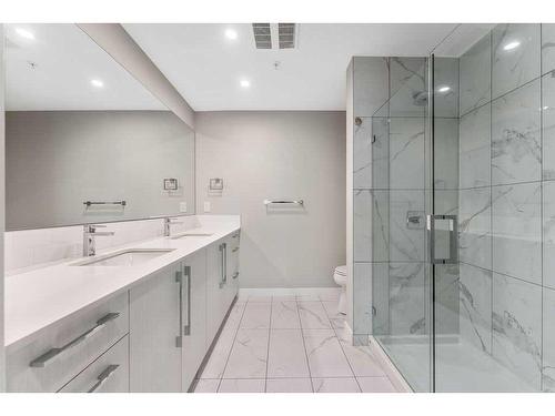 223-383 Smith Street Nw, Calgary, AB - Indoor Photo Showing Bathroom