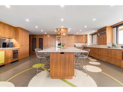 1001-300 Meredith Road Ne, Calgary, AB - Indoor Photo Showing Kitchen