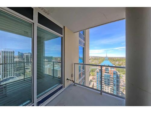 3205-930 6 Avenue Sw, Calgary, AB -  With Balcony With View With Exterior